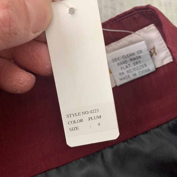 NWT Surrealist beautiful layered long skirt in plum - Picture 11 of 12